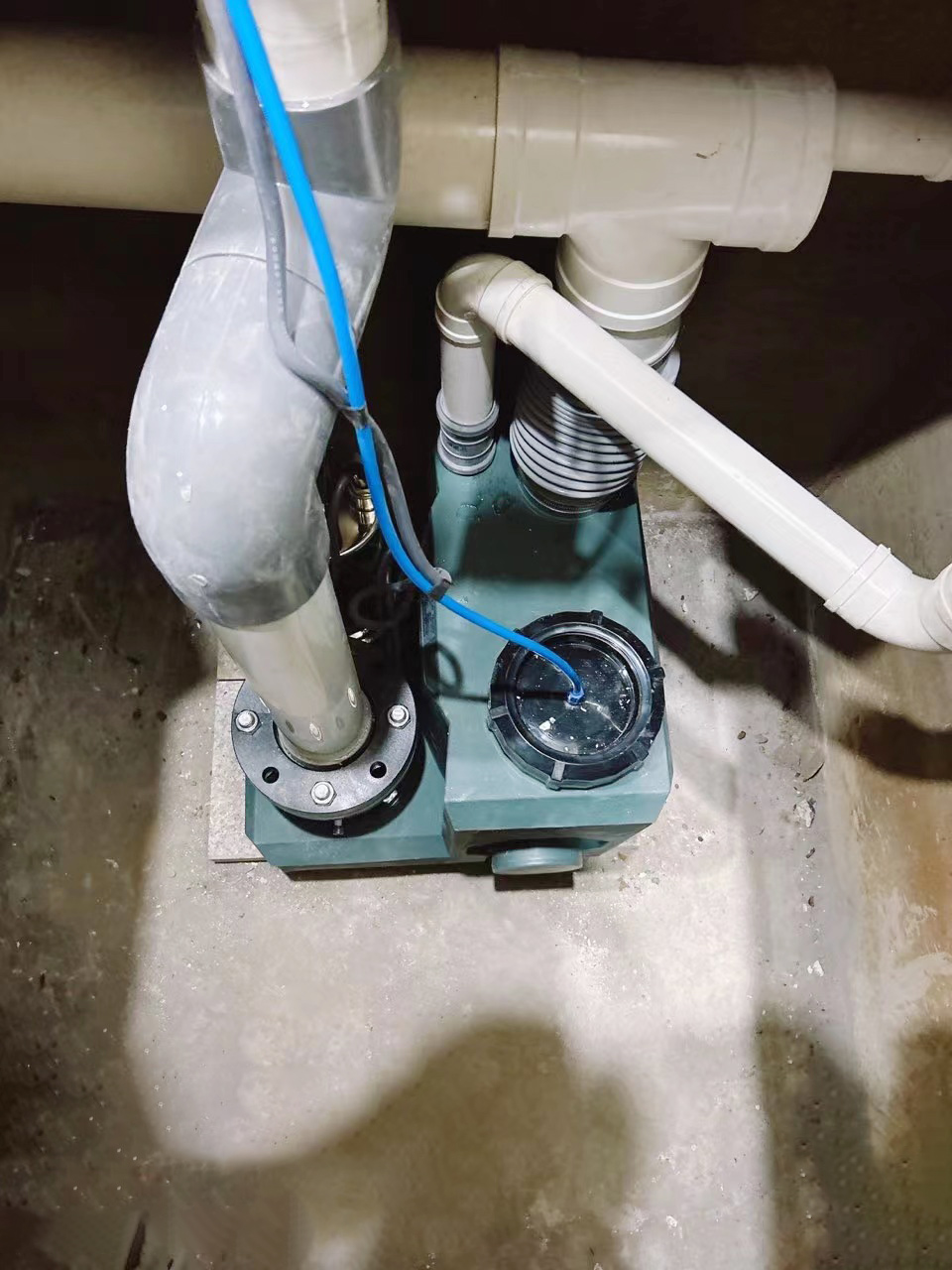 污水提升器