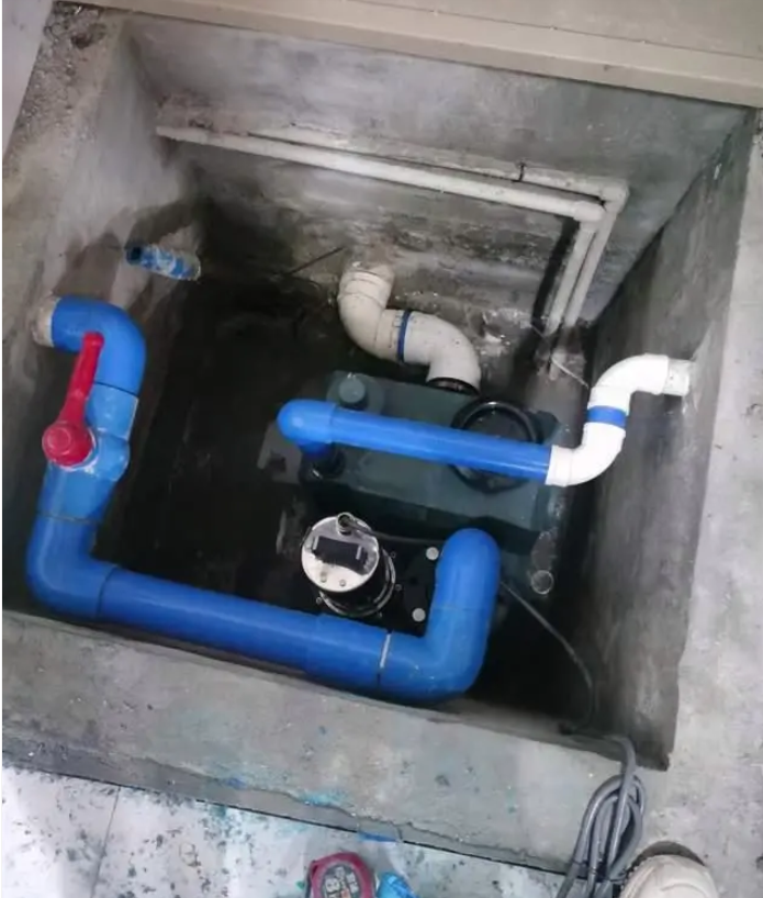 污水提升器