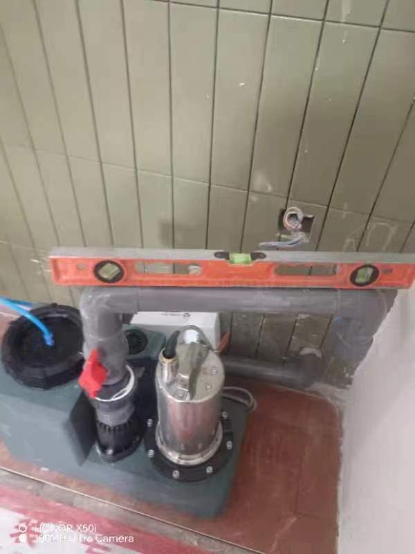 污水提升器