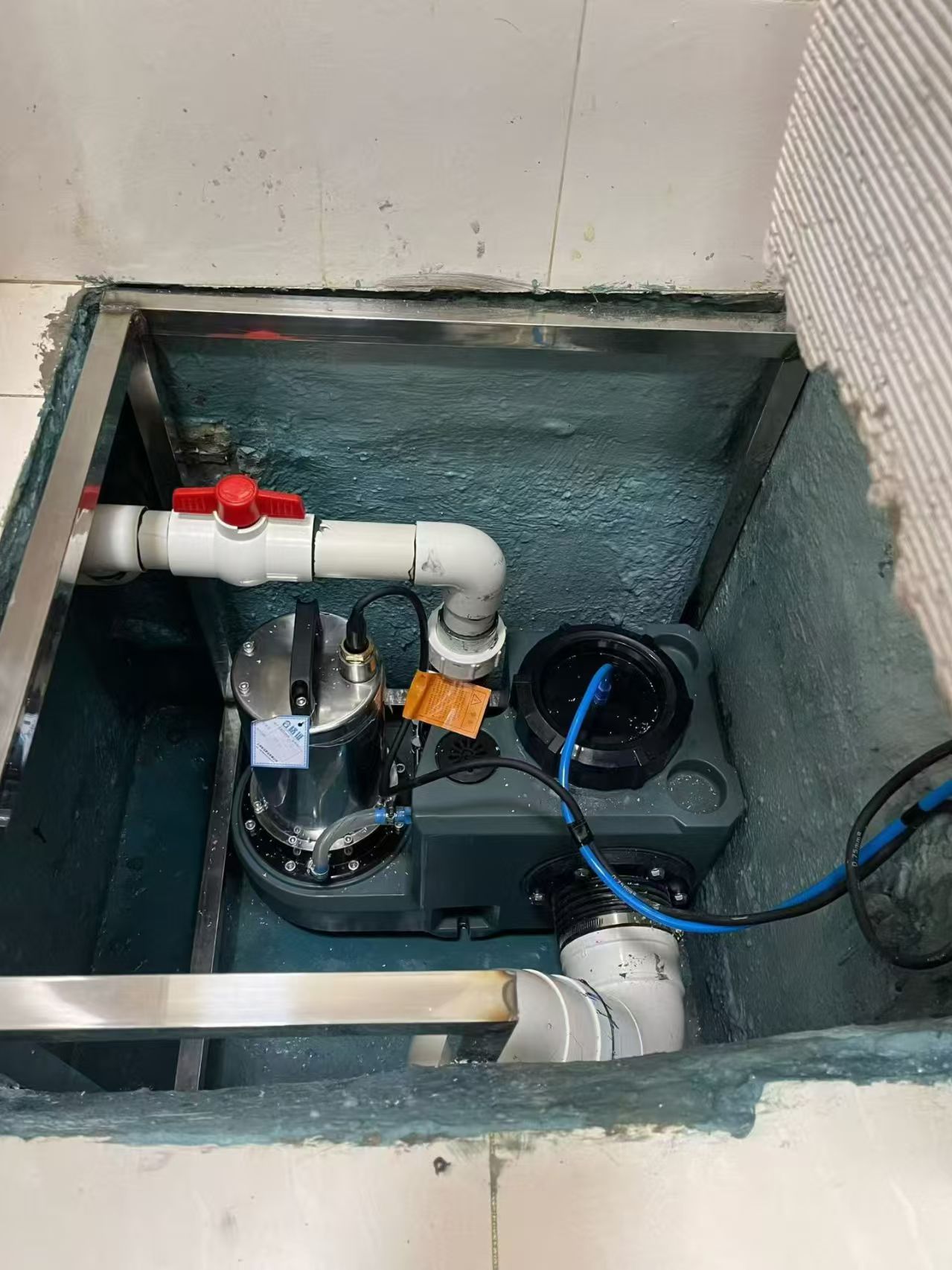 污水提升器